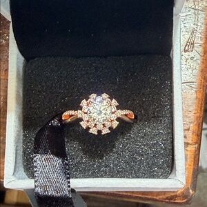 Elegant Gold Women's Ring one carat moissanite